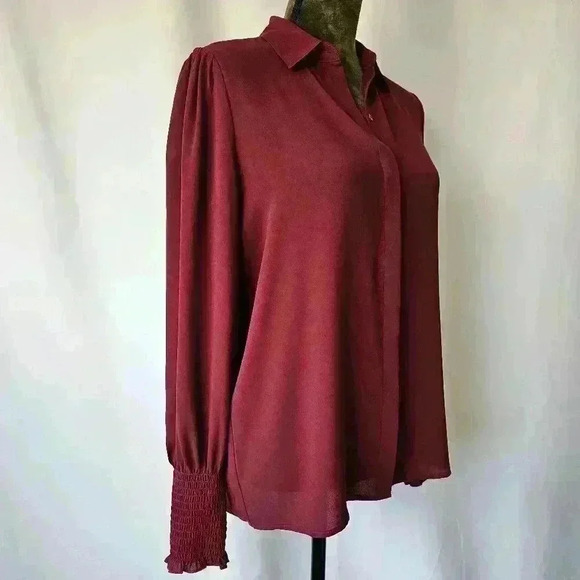 ✨Like New✨ Express Ruffle Cuff Portofino Shirt, Plum Brown, Size Small - Picture 2 of 7